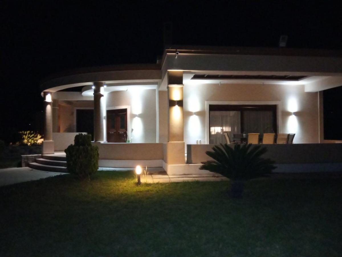 Kos Villa - Family Comfort With Large Garden, Jacuzzi Exterior photo