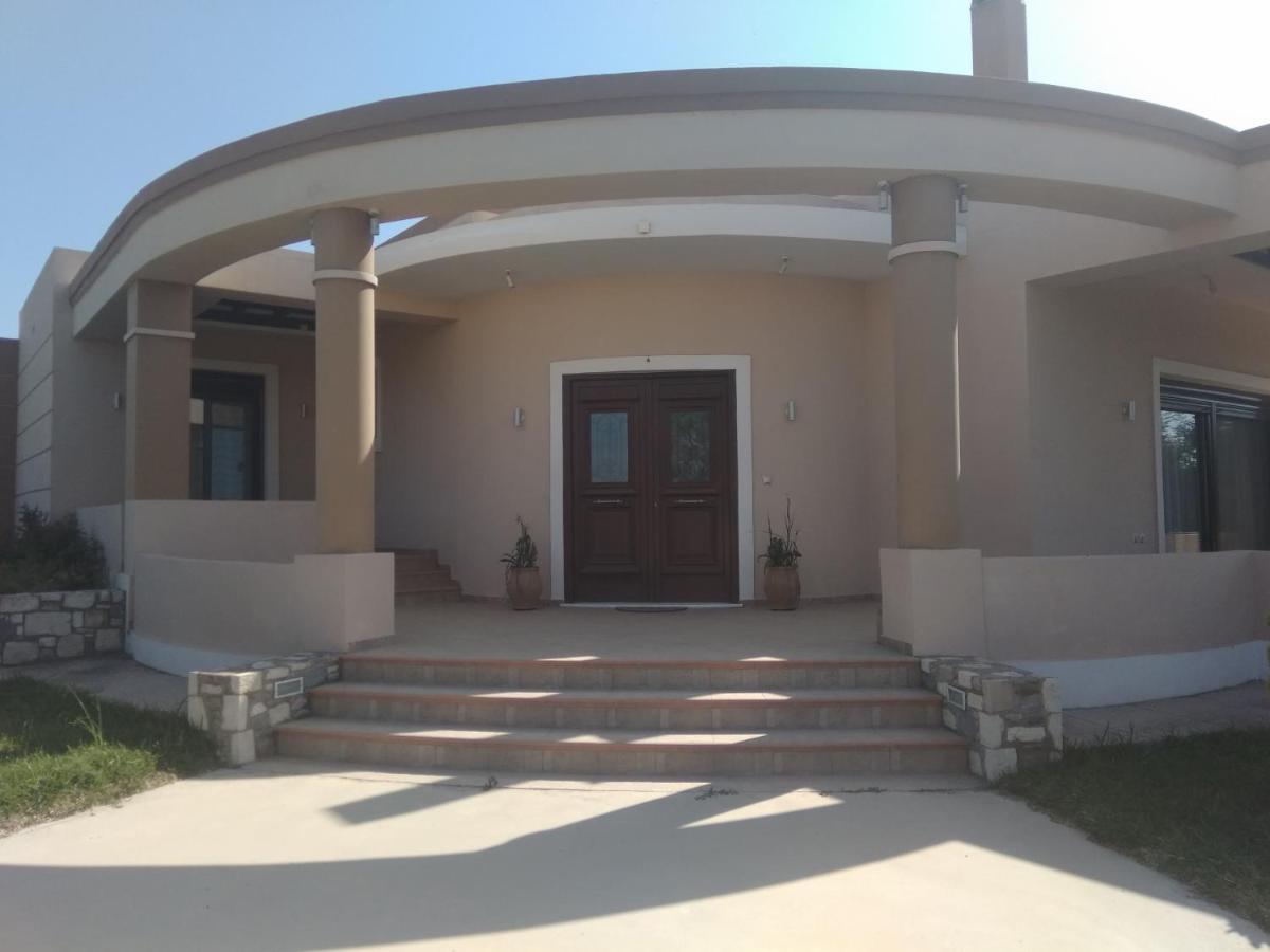 Kos Villa - Family Comfort With Large Garden, Jacuzzi Exterior photo
